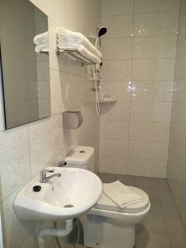 Bathroom 4, Hotel Pangkor Mutiara, Manjung