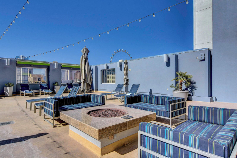 Terrace/patio 5, The Lapis Suite at The Platinum Hotel, Clark