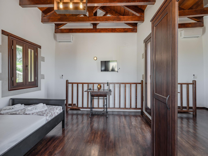 Bedroom 3, Evergreen, Crete