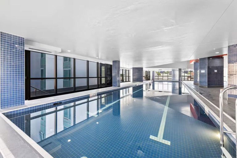 Pool 4, Stunning River View 2-bed With Pool, Brisbane