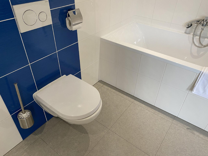 Bathroom 3, Hotel Chodov, Praha 11
