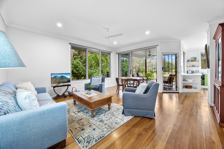 Living room 2, Quiet Ninderry Cottage With Peaceful Rural Outlook, Maroochy