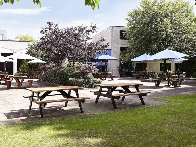 Exterior & Views 2, Novotel Coventry M6/J3, Coventry