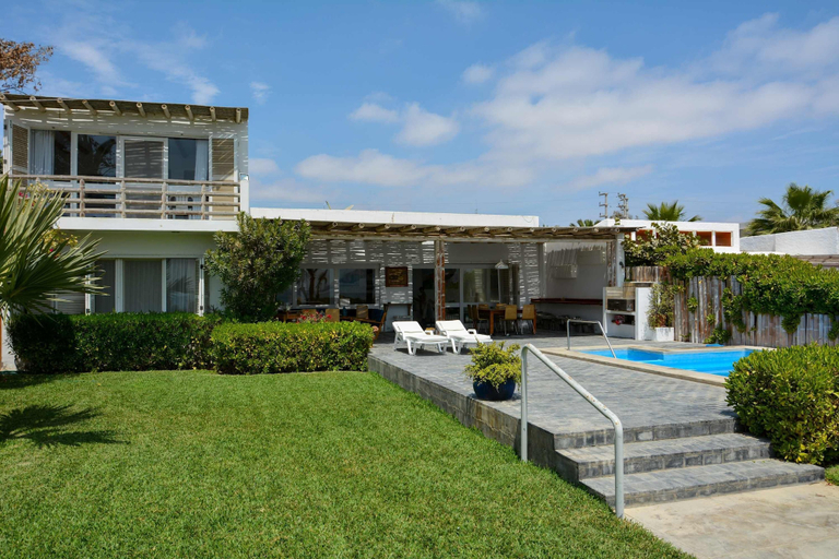 Room 3, w Modern 5BR With Private Pool in Paracas, Pisco