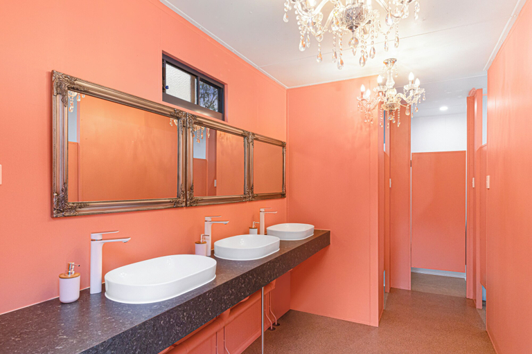 Bathroom 4, Northam Holiday Park, Northam