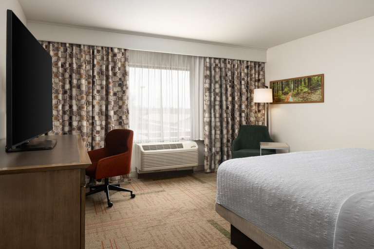 Bedroom 3, Hampton Inn & Suites Whitefish, Flathead