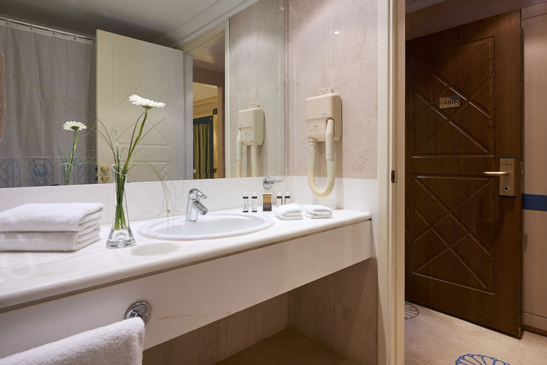 Bathroom 4, ALDEMAR ROYAL OLYMPIAN, West Greece