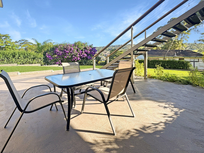 Outdoor dining, Spacious Beach Studio With Alfresco Dining, Eurobodalla