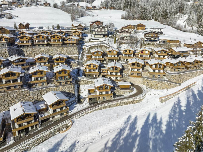 Exterior & Views 1, Chalet in Neukirchen by the Ski Area, Zell am See