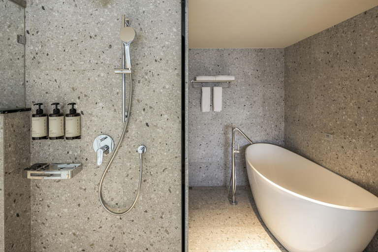 Bathroom 4, Provintia Hotel, Tainan
