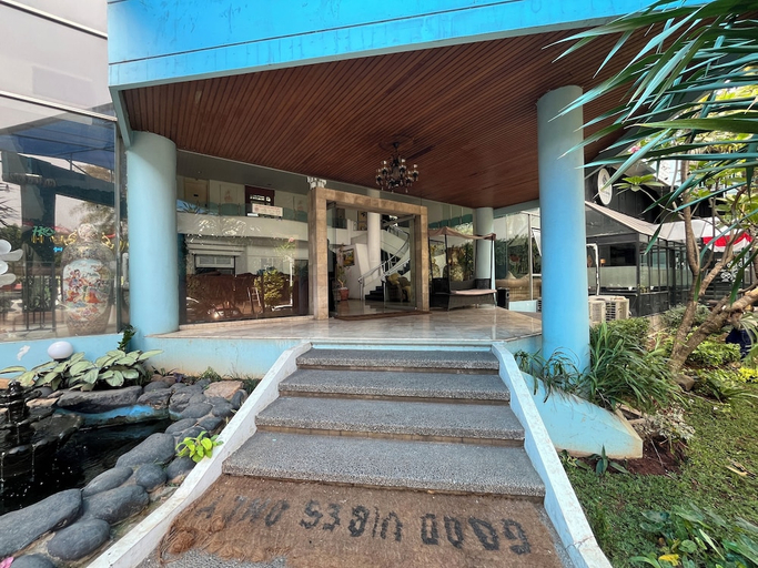 Exterior & Views 2, Hotel O Kebayoran, South Jakarta