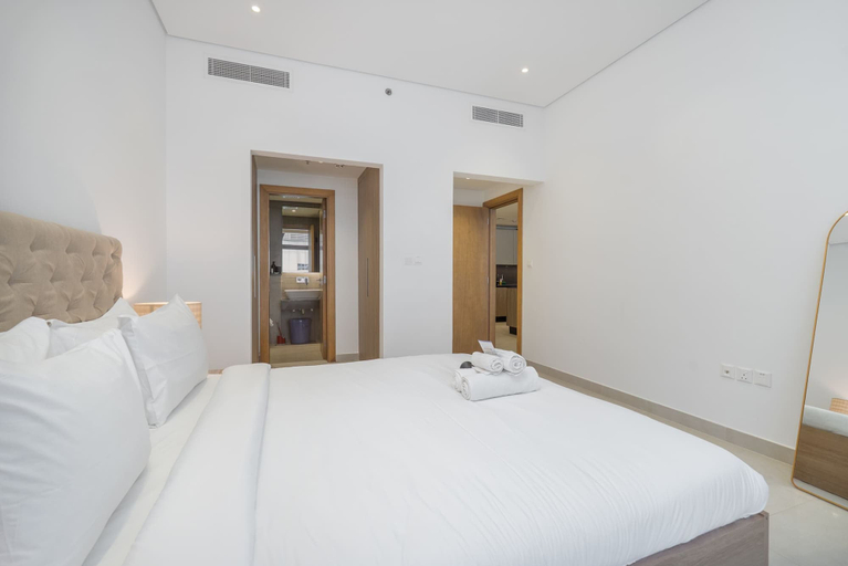 Room 2, Lovely and Spacious 1 BR in Divine Residences, Dubai