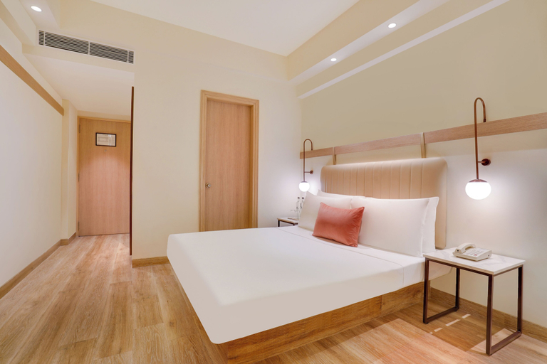 Bedroom 5, Lemon Tree Hotel, Delhi Airport, Delhi