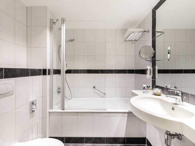 Bathroom 5, Mercure Hotel Saarbruecken City, Regionalverband Saarbrücken