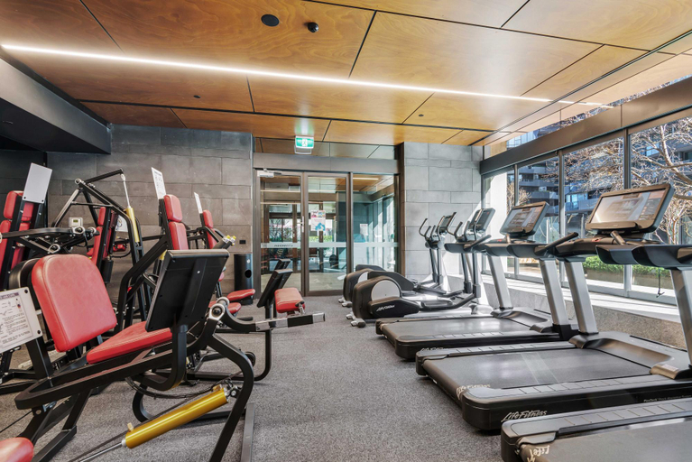 Gym/fitness, Pristine 2-Bed Central Apartment with City Views, Melbourne