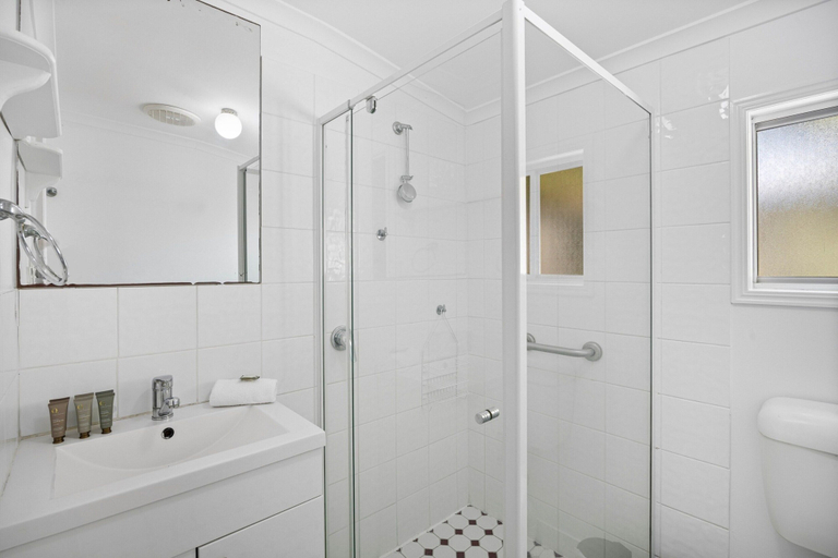 Bathroom, The Little Blue Shack - Marcoola Granny Flat, Maroochy - Coastal North