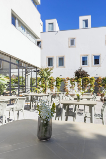 Exterior detail 3, Regras Apartments & Gardens by Benefit Collection, Porto