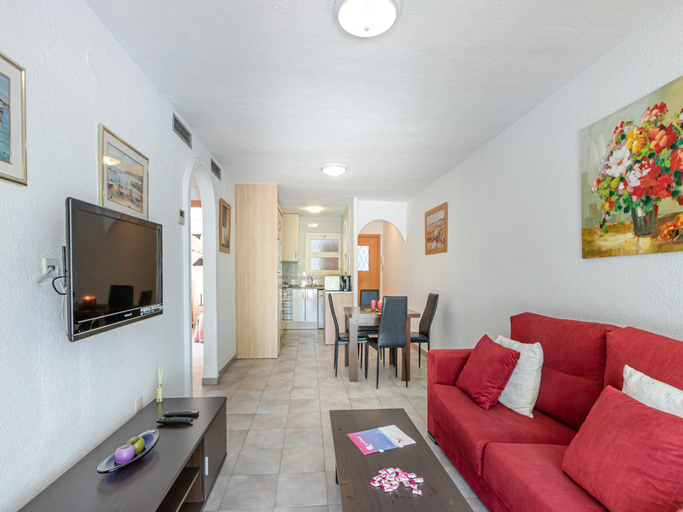 2, Apartment in Empuriabrava near Sandy Beach, Girona