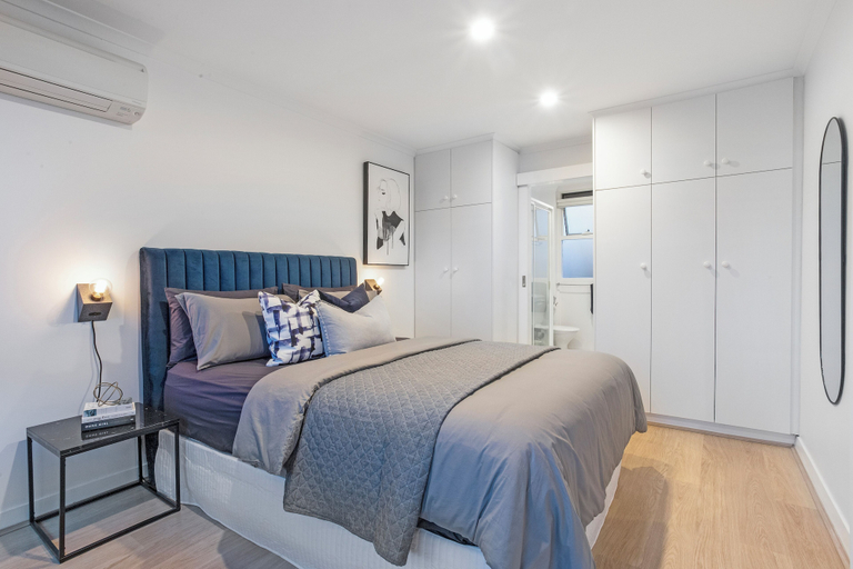 Room 3, Spectacular Views South Perth1br, Perth