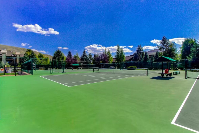 Sport court, Retro 3BD Sun Valley Condo + Free Resort Amenities!, Blaine