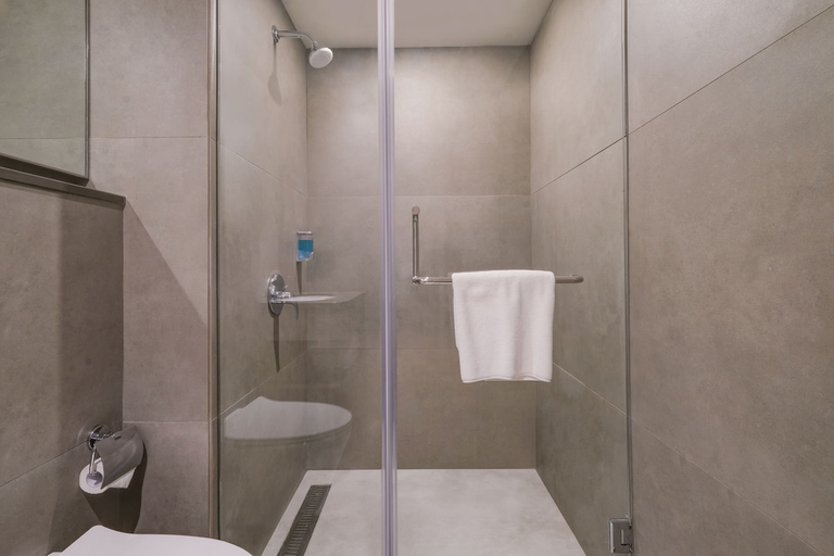 Bathroom 3, 7 Apple Hotel Mahape, Thane