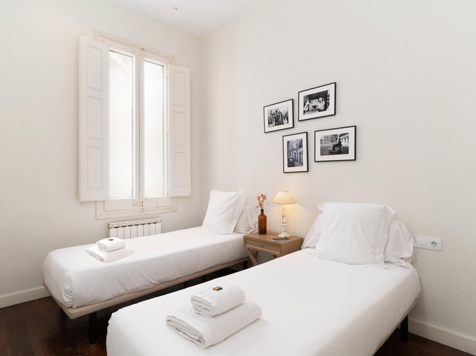 Room 5, Apartamento Superior de Tres Dormitorios, Barcelona