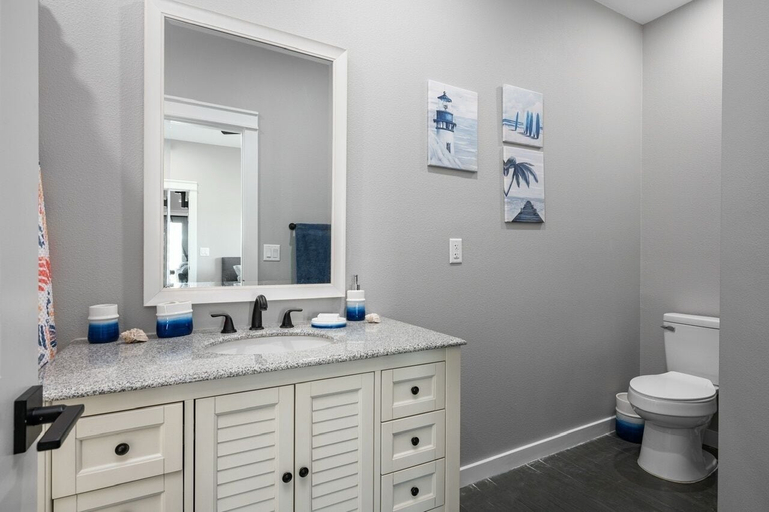Bathroom 2, Villa Brisa Del Mar 2 Bedroom Home, Galveston