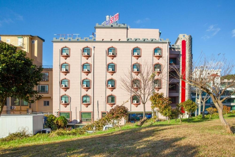 Exterior & Views 3, Beach Condo Motel, Taean