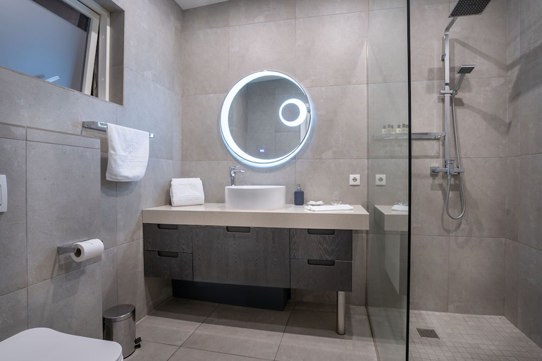 Bathroom 3, Black Beach Suites, Mýrdalshreppur