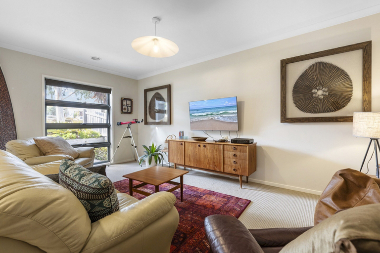 Living room 4, Cosy 3-bedroom Retreat With Outdoor Space, Surf Coast - East