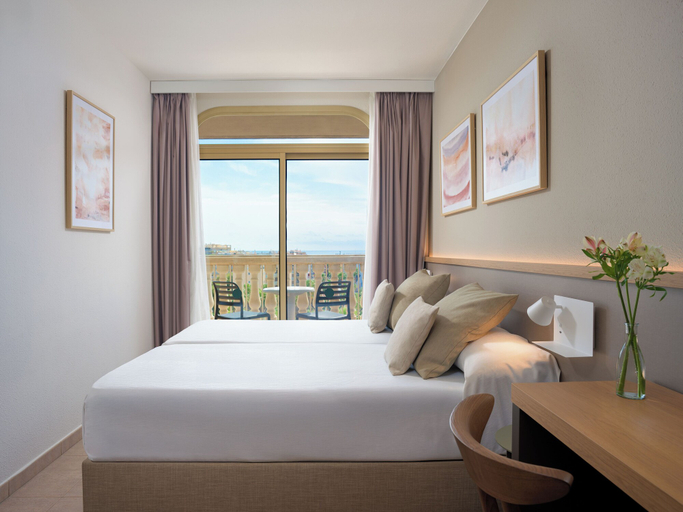 Bedroom, Ponient Dorada Palace by PortAventura World, Tarragona