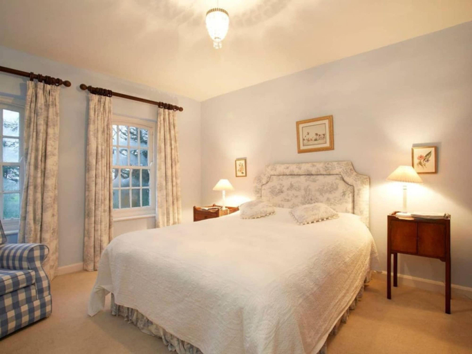 Room 4, Stunning Hall Cottage Near York and Leeds, North Yorkshire