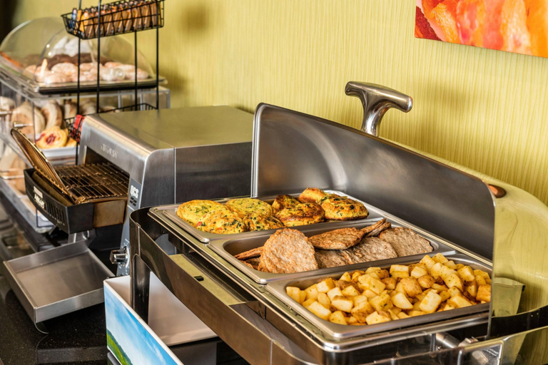 Food & Drinks 5, Comfort Inn Truro, Colchester