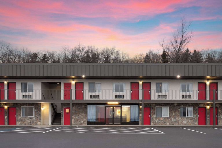 Exterior & Views 2, Super 8 by Wyndham Hazleton, Luzerne