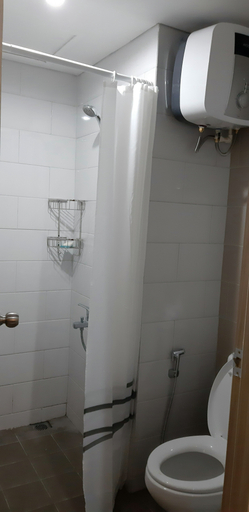 Bathroom, ArFe Room Apartemen Taman Melati Yogyakarta, Sleman