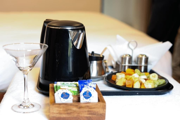 Food & Drinks, Hotel The Paramont Plaza IGI Airport, Delhi