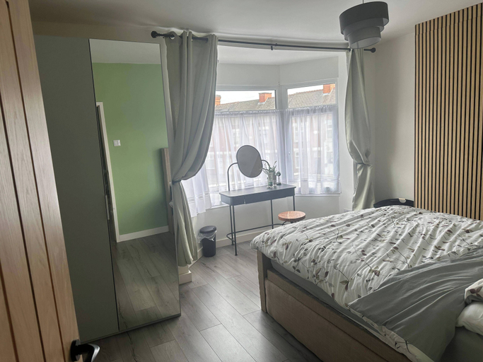 Room 2, Green Lane 1-Bed Apartment - Sleeps 4 & Pets Ok, Leicester