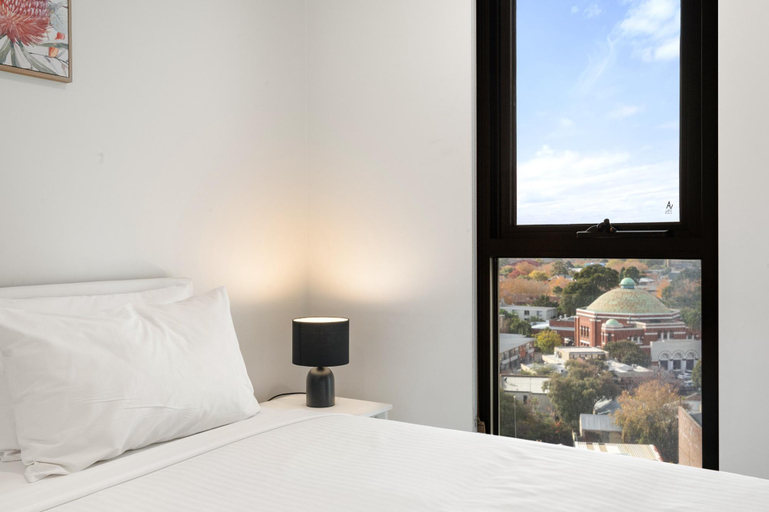 Bedroom 5, Bright 1-Bed Apartment Near Beach and Cafés, Melbourne