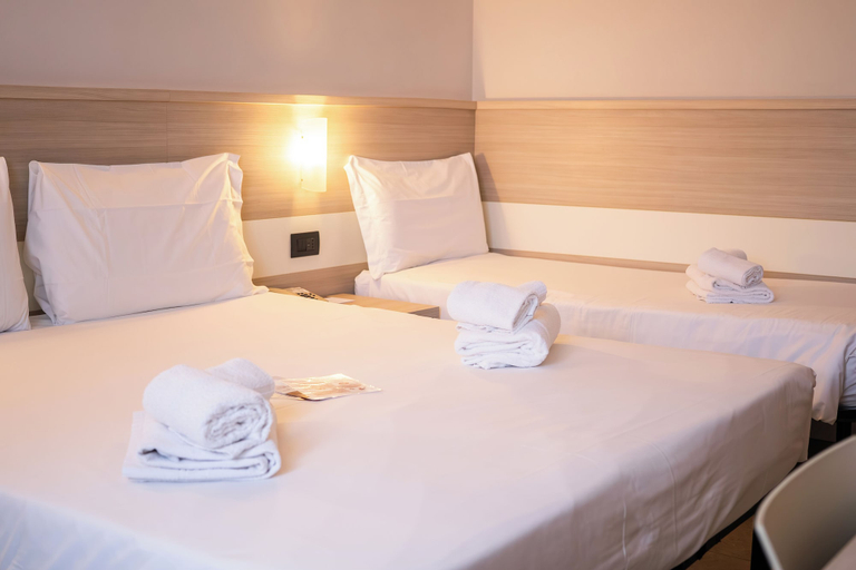 Bedroom 2, Best Quality Hotel La Darsena, Torino