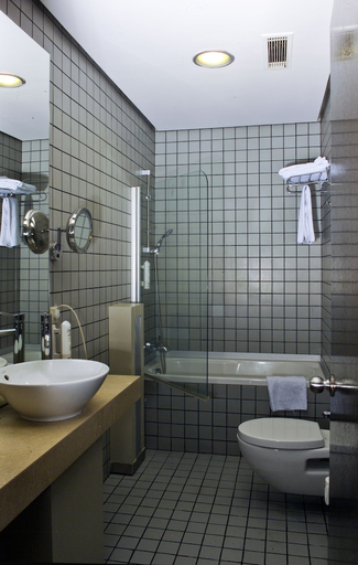 Bathroom 4, MY Hotel, Konak