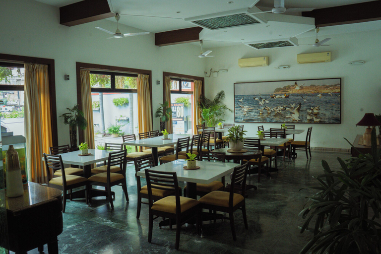 Food & Drinks 5, Hotel Yatrik, Kaushambi