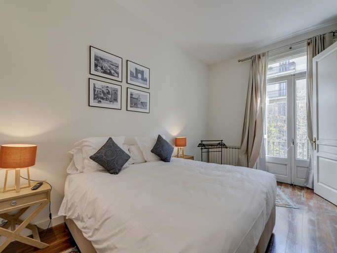Room 2, Apartamento Superior de Tres Dormitorios, Barcelona