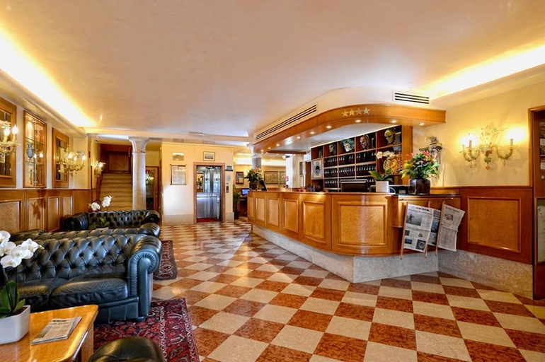 Public Area, Rialto Hotel, Venezia