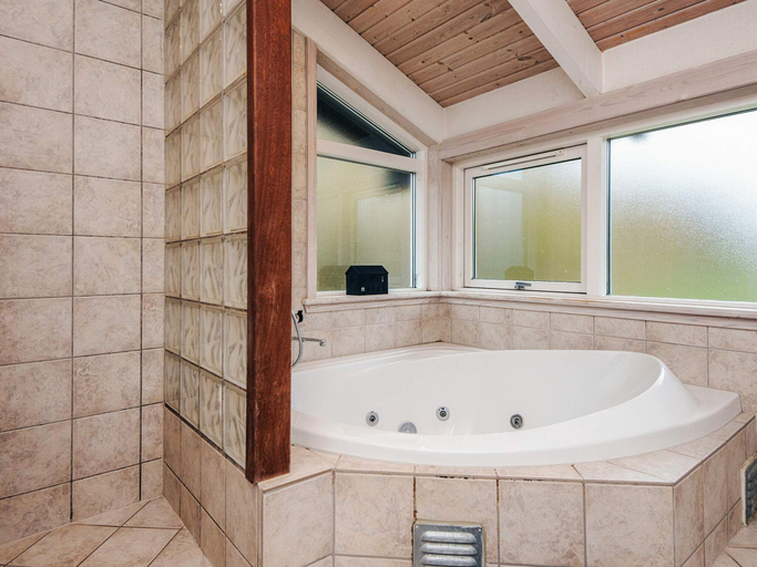 Bathroom 3, 5 Star Holiday Home in Ebeltoft, Syddjurs
