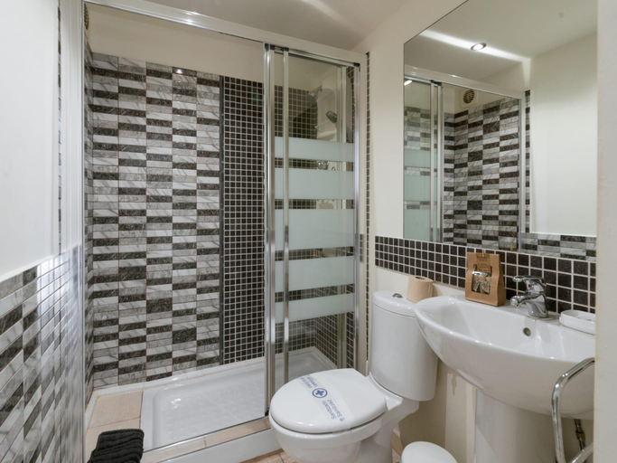 3, Villa in Marbella with Private Pool and Beach, Málaga