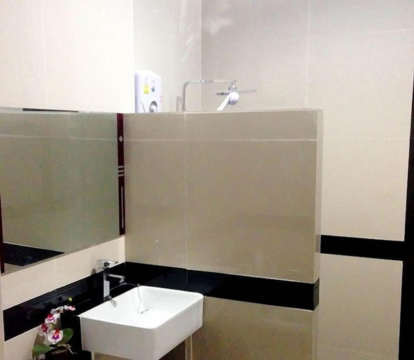 Bathroom, The Premium Resort, Suwannaphum