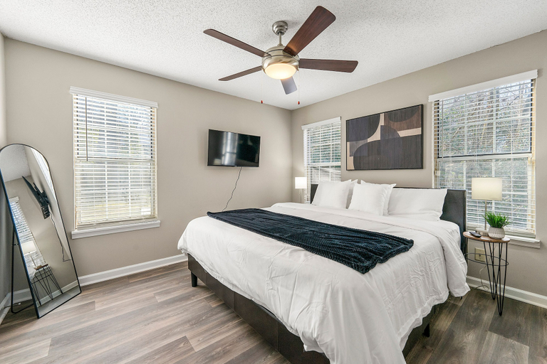Room 5, Upper Westside 2BR Free Parking Wi-fi, Atlanta