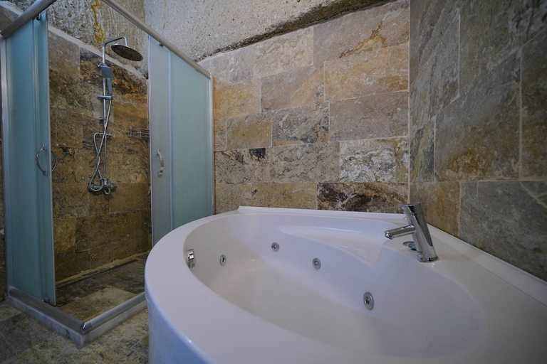 Bathroom 5, Emit Cave Hotel, Nevşehir