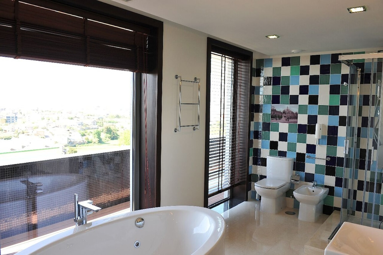 Bathroom 5, Axis Porto Business & Spa Hotel, Matosinhos