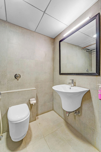 Bathroom 5, UPAR Hotels Indiranagar, Bangalore